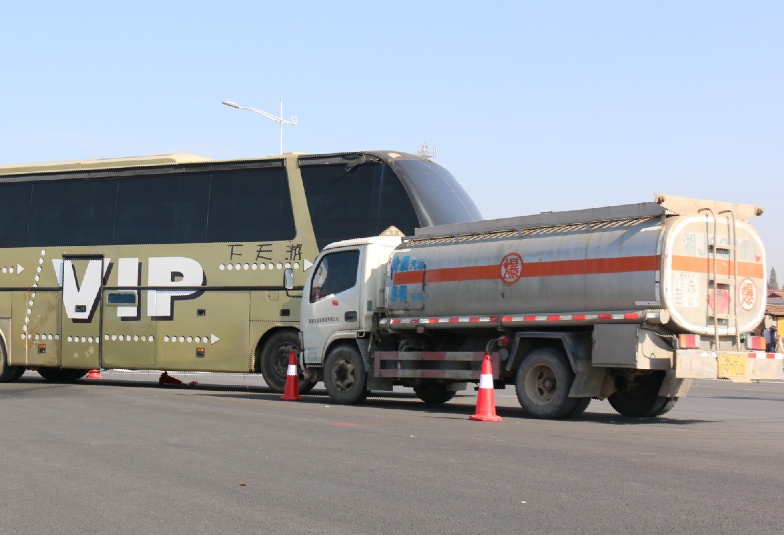 常德市湘北汽車(chē)運(yùn)輸有限公司,常德包車(chē)客運(yùn),常德旅游服務(wù),校車(chē)服務(wù)